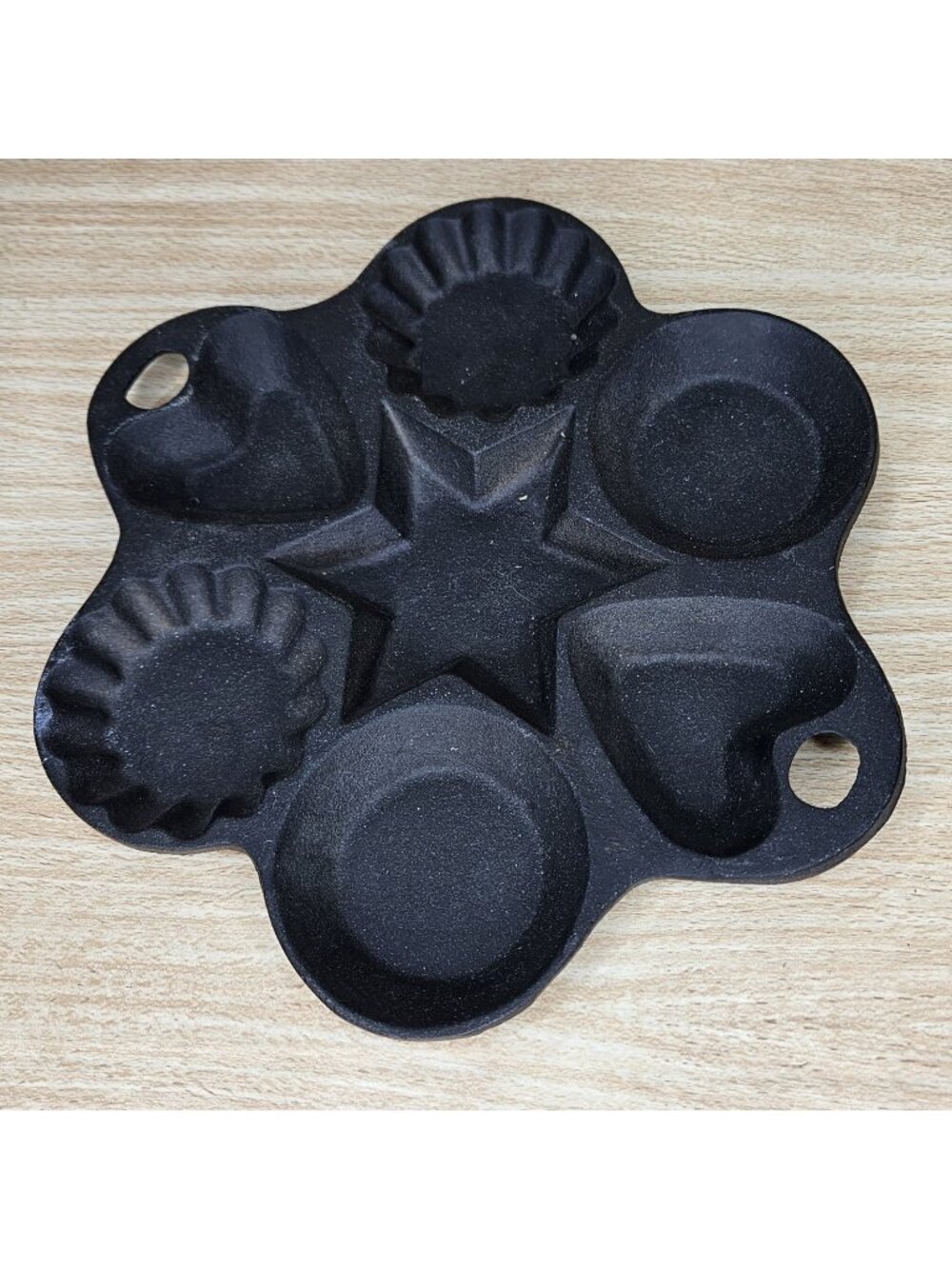 Unbranded Cast Iron Small Shapes Bakeware